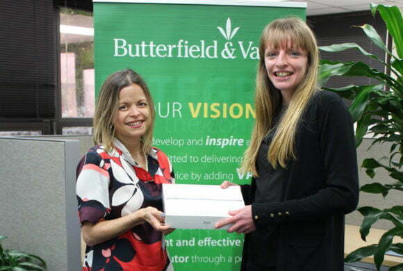 BUTTERFIELD & VALLIS 5K GRAND PRIZE WINNER PRESENTED WITH PRIZE