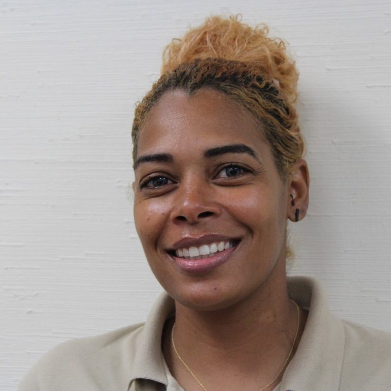 Kyla-Tear-Messenger-and-Junior-Clerk-2016-e1692216204196.jpg